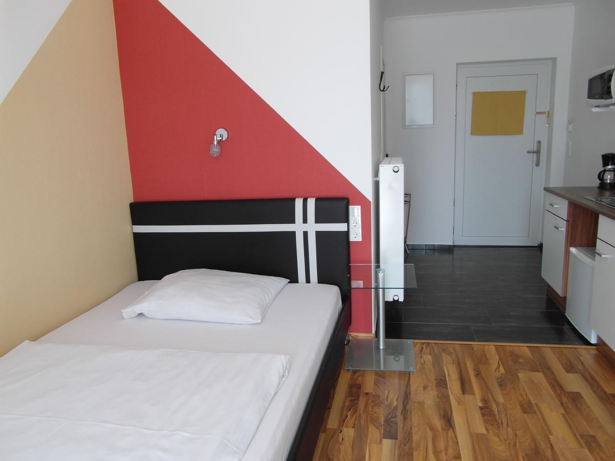 Hotel Am Donaubogen Sarching エクステリア 写真