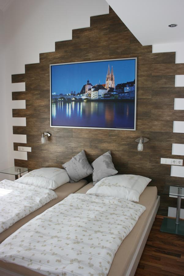 Hotel Am Donaubogen Sarching エクステリア 写真