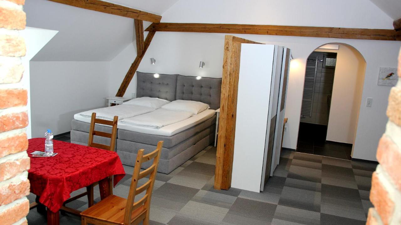Hotel Am Donaubogen Sarching エクステリア 写真